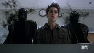 Teen Wolf Season 3 Episode 24 The Divine Move Dylan Obrien Nogitsune-Stiles And Two Oni At The Hospital