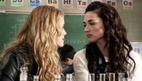 Combat verbale entre Allison et Erica