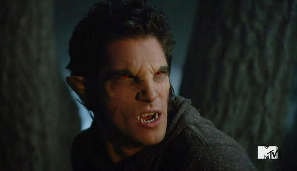 Tyler-Posey-Werewolf-Teen-Wolf-Season-6-Episode-Riders-on-the-Storm-Wikia