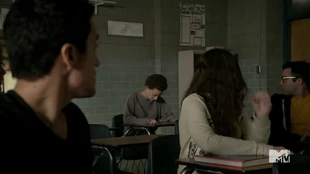 Teen Wolf Season 3 Episode 23 Insatiable Meredith shows up at school.png (845 KB)