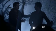 15.png (1,11 Mio) Stiles et Scott en forêt.