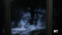 Teen Wolf Season 5 Episode 14 The Sword and the Spirit Malia in trouble.png (924 KB)