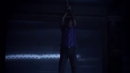 Teen Wolf Season 3 Episode 7 Currents Seth Gilliam Deaton hanging.png (623 kio) Deaton capturé par le Darach
