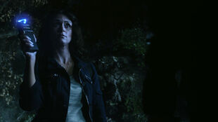 Melissa-Ponzio-Melissa-McCall-with-taser-Teen-Wolf-Season-6-Episode-4-Relics