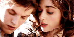 Isaac-and-Allison-3x04-isaac-and-allison-34854978-500-250.gif