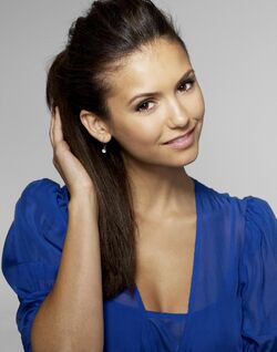 Nina-dobrev-cute-wallpaper-5