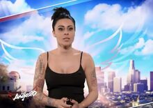 Photos-Shanna-Kress-sa-robe-portee-dans-le-premier-episode-des-Anges-10-a-perturbe-les-internautes-!