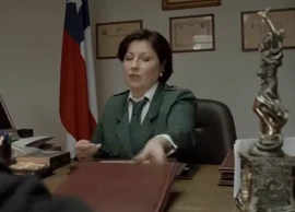 Jefa de Gendarmería en Prófugos (HBO, 2013)