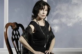 Eva Spencer en La Familia de al Lado (TVN, 2010)