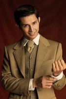 Joaquín Guzmán como Luis Emilio Echeñique