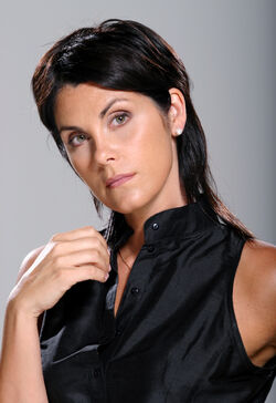 Paola-volpato alguien-te-mira.jpg