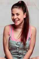 Teresita Commentz como Anita Santa Cruz