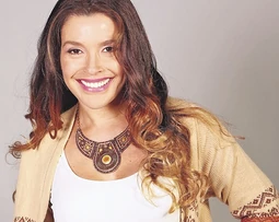 Elena Aránguiz en Caleta del Sol (Televisión Nacional de Chile, 2014)