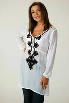 Andrea Barahona en Peleles (Canal 13, 2011)