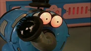 Noonoo ready to sneeze the Hat !