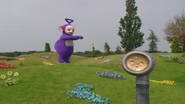 Tinky Winky plays Jumping