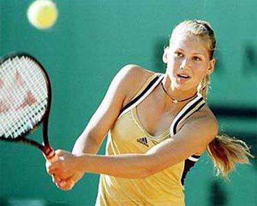 Anna Kournikova #annakournikova #kournikova #tennisbeauty #tennislove  #tenis🎾 #babolat #wilson #federer #usta #atpworldtour #daviscup…