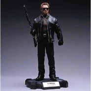 417nFCDFljL AA300 .jpg (14 KB) T-850 Terminator (Premier Deluxe 1/6 Collectible Figure)