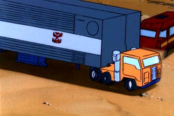 HeavyMetalWar Huffer towing Prime's trailer