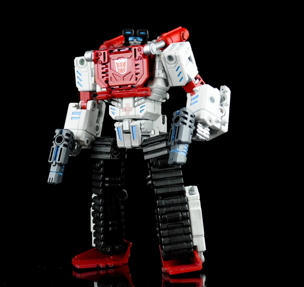Bonecrusher (SG) | Transformers Universe MUX | Fandom