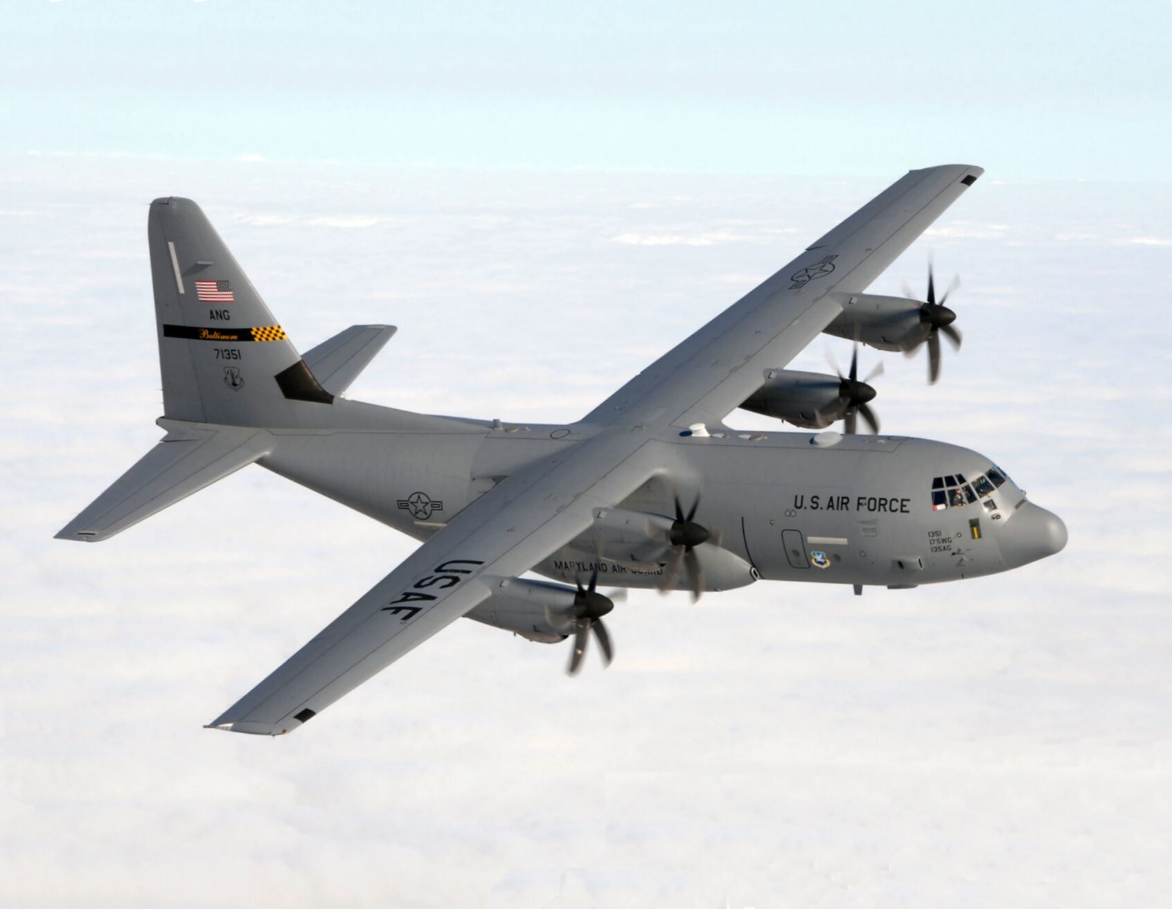 M*H様 バートル　AIRCRAFT AC300 AC310/311 193rd Special Operations Wing preps for mission conversion