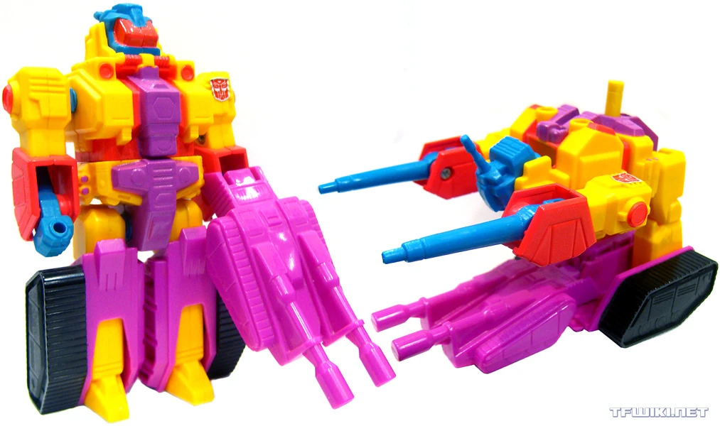 Трансформеры 1990. Кассетники саундвейва g1. Action master. Transformers g1 yoketron. Transformers action masters.