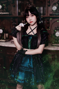 Benz (AKIRA-KURO) | Tpop Wiki | Fandom
