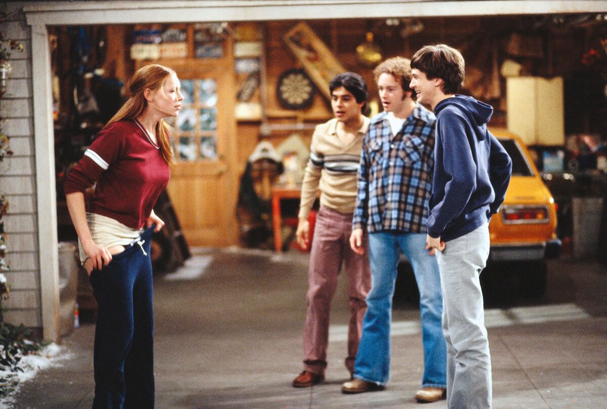 That 70s Show bra pad lock. Haha I remember watching this with my love.  It's a struggle lol #that70sshow