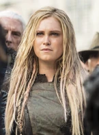Clarke Griffin (1 015 kio) Clarke Griffin (autrefois)
