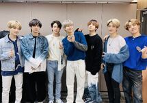 BTS Official on Twitter: "[#오늘의방탄] 2019 가요대전❄️Happy Holidays ARMY🎄방탄소년단의 멋진 무대로 크리스마스가 행복해졌길 ☃️" [2019.12.25] #4