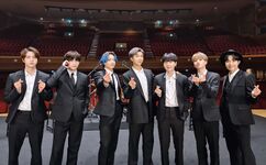 BTS Official on Twitter: "[#오늘의방탄] MusiCares with #BTS🤟🏻 멋진 드럼 실력을 보여준 정국까지!🥁 #MusicOnAMission #방탄소년단 #7방탄완전소중 #인터내셔널팝케이센세이션_중략_핫백1위그래미노미네이트BTS" [2021.03.13]