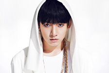 Jungkook promoting O!RUL8,2? #3 (August 2013)