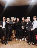 BTS on Twitter: "We met #KAWS 😵😵" [2019.03.23] #1