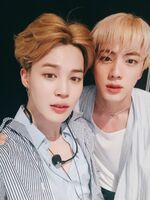 Jimin on Twitter: "오랜만에 정말 즐거운 공연 내 머리가 너무 웃겨 #JIMIN" [2018.07.07] #1