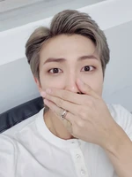 RM on Twitter: "MMA, MAMA까지 영광의 나날입니다. 시청해주셔서 너무 감사하고, 정말이지 너무너무 보고싶습니다. 사랑합니다 ! 💖" [2020.12.06] #1