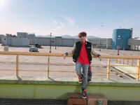 J-Hope on Twitter: "#HopeWorld #Airplane ✈️ #Hopefilm 📸📸 여러분들을 위한 선물 🎁" [2018.03.07] #1