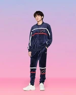 V promoting FILA #8 (January 2020)