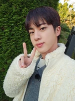 [2025.01.12] #2 [#오늘의방탄] #핸썸가이즈 다른 의미로 잘 맞았던 핸썸즈!🤣 진 만큼이나 핸썸했던 제주도 건축물 탐방😊 #오늘의석진 #진 #Jin #BTS #방탄소년단 #햄썸즈팀워크좋진 #정답을맴돌진