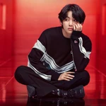 V promoting FILA Go Beyond #3 (August 2020)