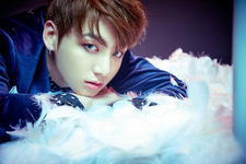 Jungkook Wings1