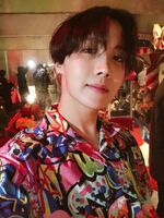 J-Hope on Twitter: "감사합니다 늘 😊👍 #HOPEWORLD100DAY #FakeLove11thWin #2018BTSFESTA" [2018.06.09] #1