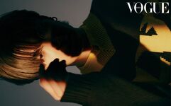 Vogue Korea (#6) (December 2021)