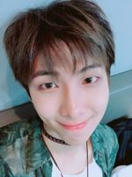 RM on Twitter: "아미가 최고입니다 💕😂" [2018.05.26]