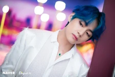 V for Boy With Luv #5 (April 2019)
