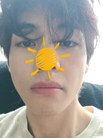 V on Weverse: "(코에 해를 넣는게 유행이라면서 처음듣는말이지만) 다들 좋은아침입니다" [2020.04.11] #1