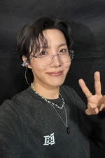 [2025.05.11] #4 [#오늘의방탄] 이틀 동안 큰 힘과 행복을 준 방콕 아미들, 진심으로 고맙습니다! 아미 최고💜 #오늘의제이홉 #제이홉 #jhope #BTS #방탄소년단 #HOPE_ON_THE_STAGE_TOUR_Bangkok #HOS_TOUR_Bangkok