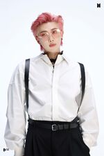 Bighit on Naver: "[BTS] ARMY 만들71 B1하인드 스케치!" [2021.10.02] #2