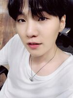 Suga on Weibo: "开心的5月 祝大家度过幸福的一天" [2020.05.24] #1