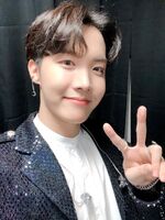 J-Hope on Twitter: "✌️💓💓💓💓✌️" [2018.11.23] #1