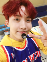 J-Hope on Twitter: "#DNA2ndWin 쇼챔 일위 고마워요💓" [2017.09.27] #2